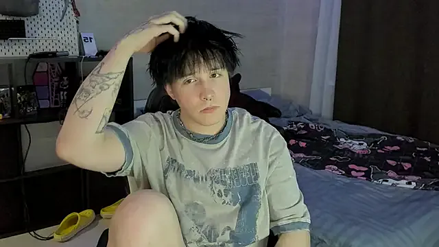 Offline miya_meow_miku on StripChat