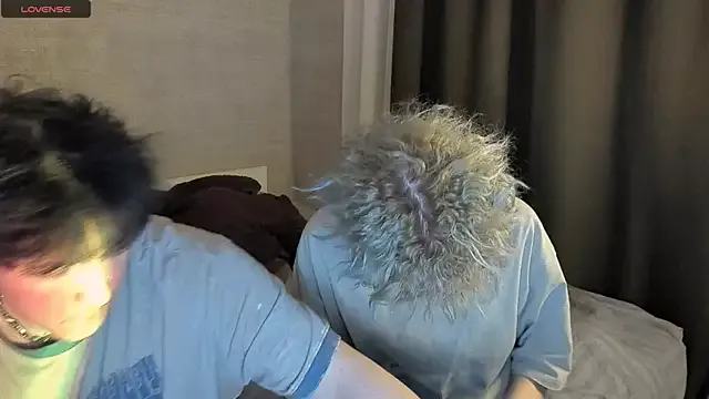 Offline miya_meow_miku on StripChat