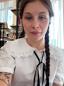 Freechat mmelicious on StripChat