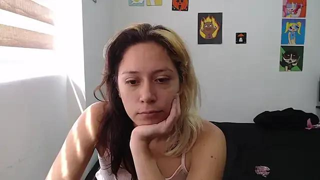 MommyMiaWs on StripChat