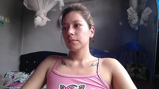 MommyMiaWs on StripChat