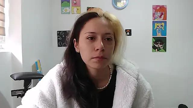 MommyMiaWs on StripChat