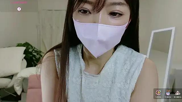 momochan88 on StripChat 