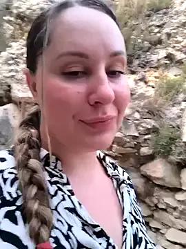 Freechat Mona_Plus on StripChat