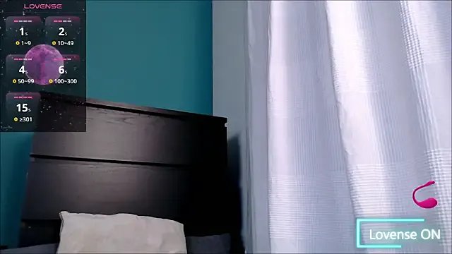 Freechat Moon_Shard on StripChat