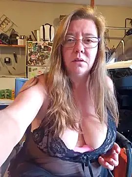 Freechat MsShelby40 on StripChat