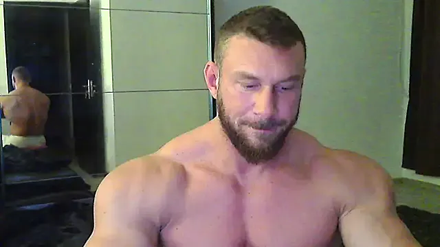 Offline muscularkevin on StripChat