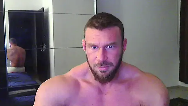 Offline muscularkevin on StripChat