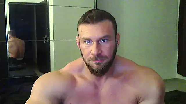 Offline muscularkevin on StripChat