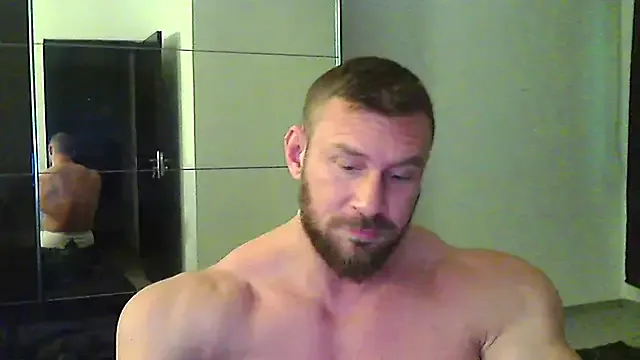 Offline muscularkevin on StripChat