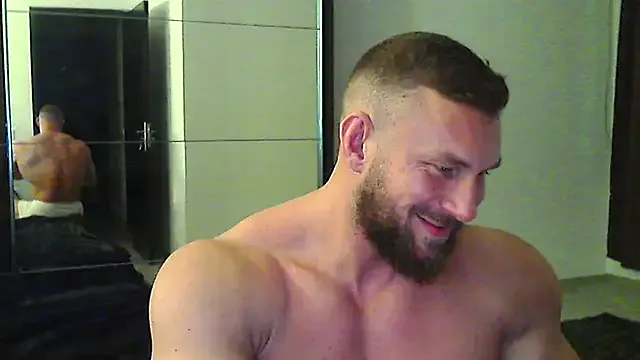 Offline muscularkevin on StripChat
