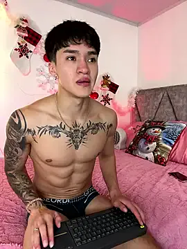 Offline myc_hot on StripChat