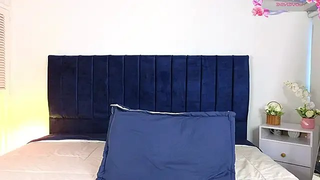 NatashaBlade_ — sensual dance + oil in ass