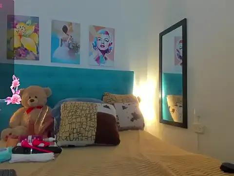 neferet_opal on StripChat 