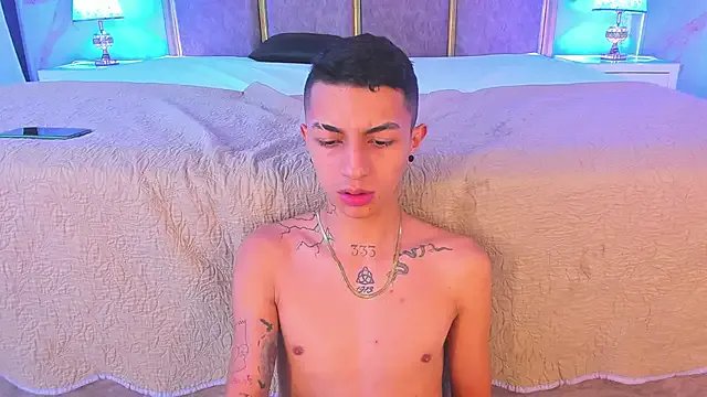 Freechat NickandAbby_ on StripChat