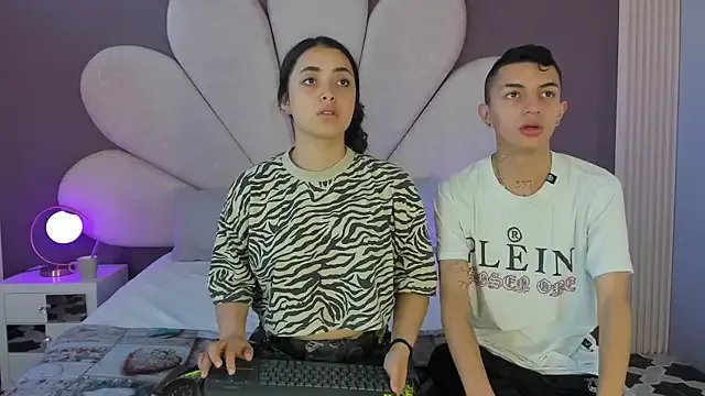 Freechat NickandAbby_ on StripChat