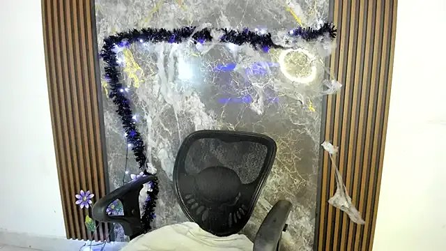 Freechat nicol_jone1 on StripChat