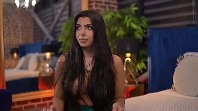 Freechat NicoleCellini on StripChat