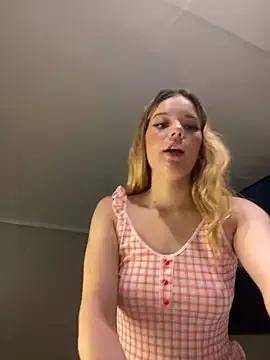Freechat NicoleCut on StripChat
