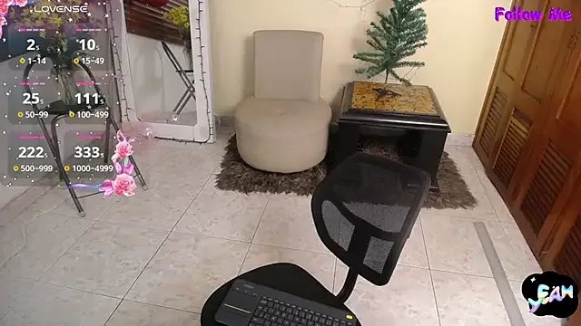 Freechat NicoleSantana on StripChat