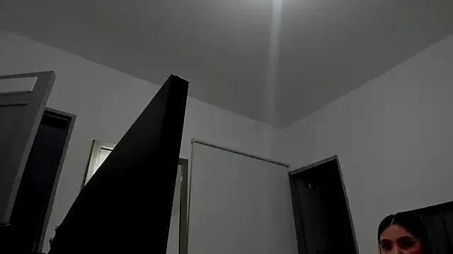 Freechat NikkiBotero on StripChat