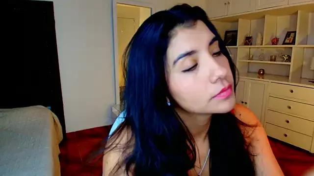 nina_moen on StripChat 