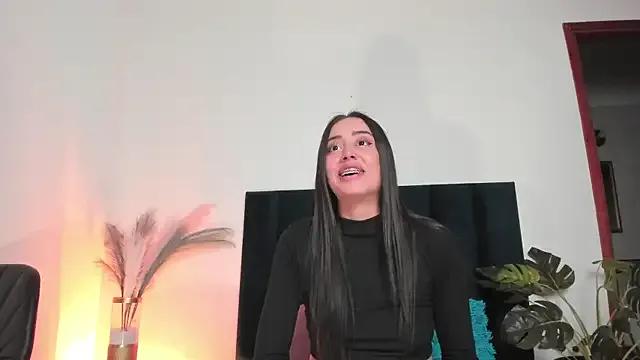 Freechat NoraDasilva on StripChat