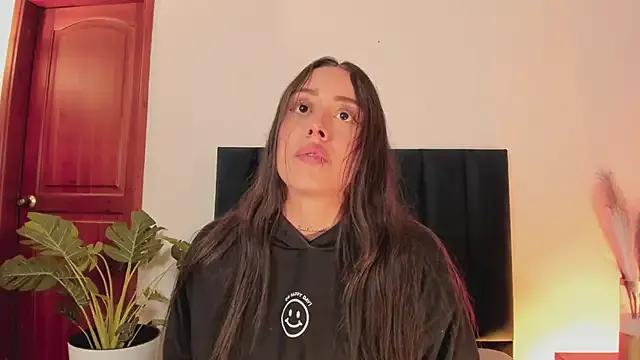 Freechat NoraDasilva on StripChat