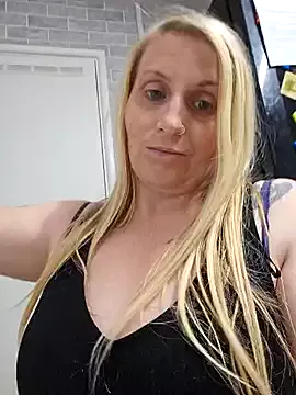 Offline Northern_Tease on StripChat