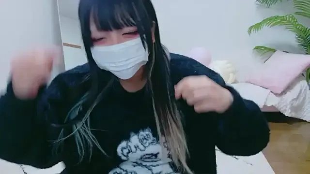 Offline Nyan_love_ch on StripChat