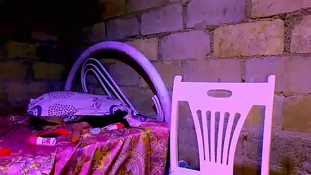 Freechat nzanizy on StripChat