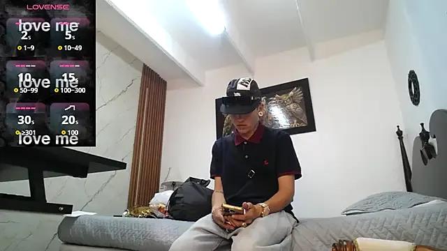 oblivionlove — flash titis + blowjob