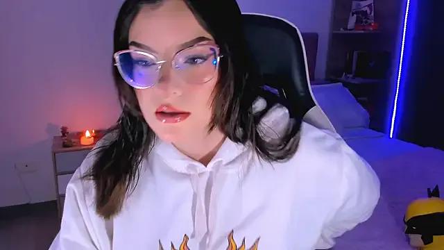 Private OphelianaRose33 on StripChat