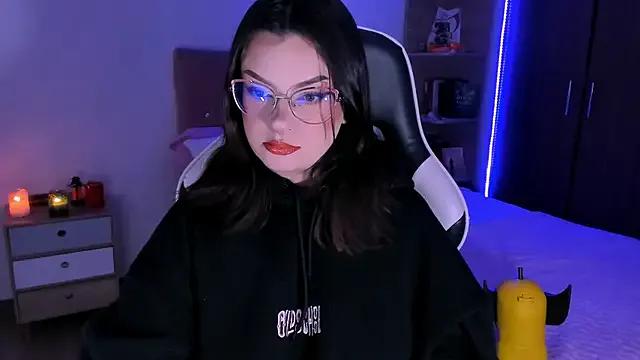 Private OphelianaRose33 on StripChat