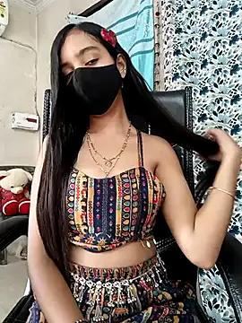 Parinaaz18 on StripChat