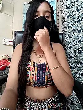 Parinaaz18 on StripChat