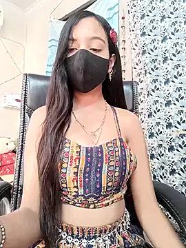 Parinaaz18 on StripChat