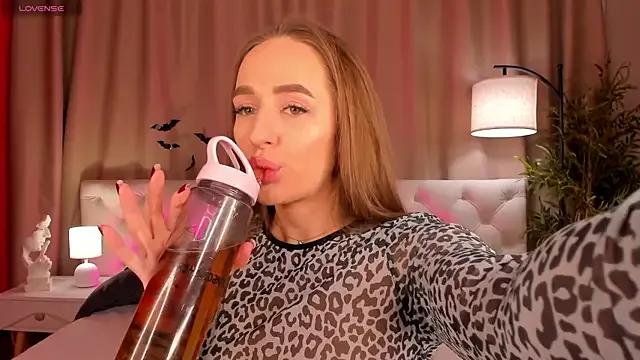 passi_lover — suck a finger and tease with a long tong