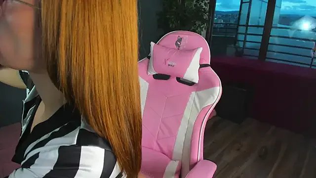 Perfect_Moans on StripChat