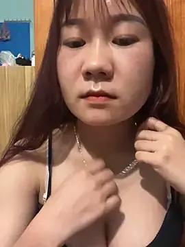 Freechat qinejr37 on StripChat