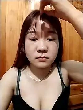 Freechat qinejr37 on StripChat