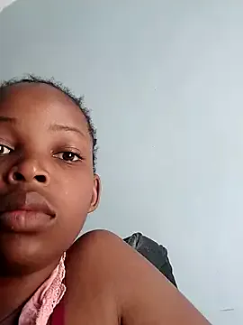 queen-sasha on StripChat 