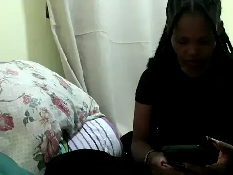 queen-sasha on StripChat 