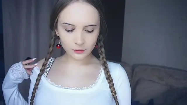 Freechat QuennaCoote on StripChat