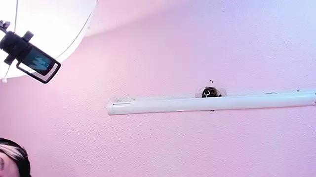 Freechat Red_lady on StripChat