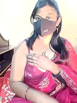 Reena_couple502 on StripChat