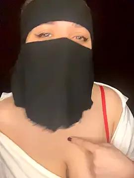 RooVaaN-Xx on StripChat 