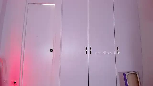 Freechat roselinedior on StripChat