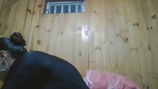 Freechat Roselingalvis13 on StripChat