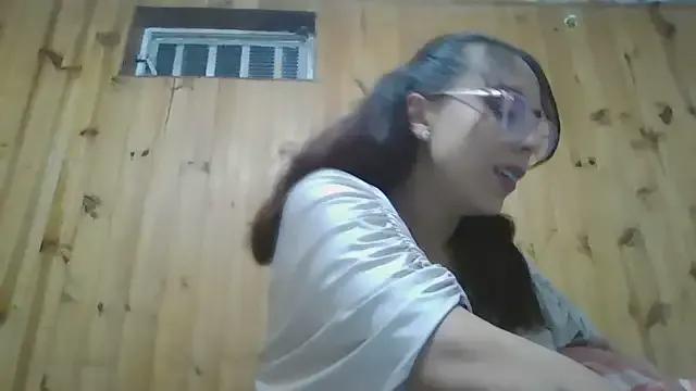 Freechat Roselingalvis13 on StripChat